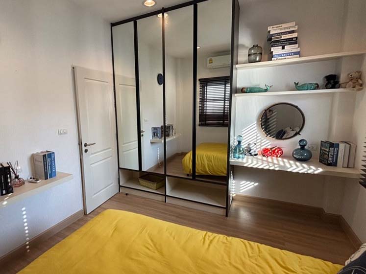 House with Shared Pool in Bangnatrad 